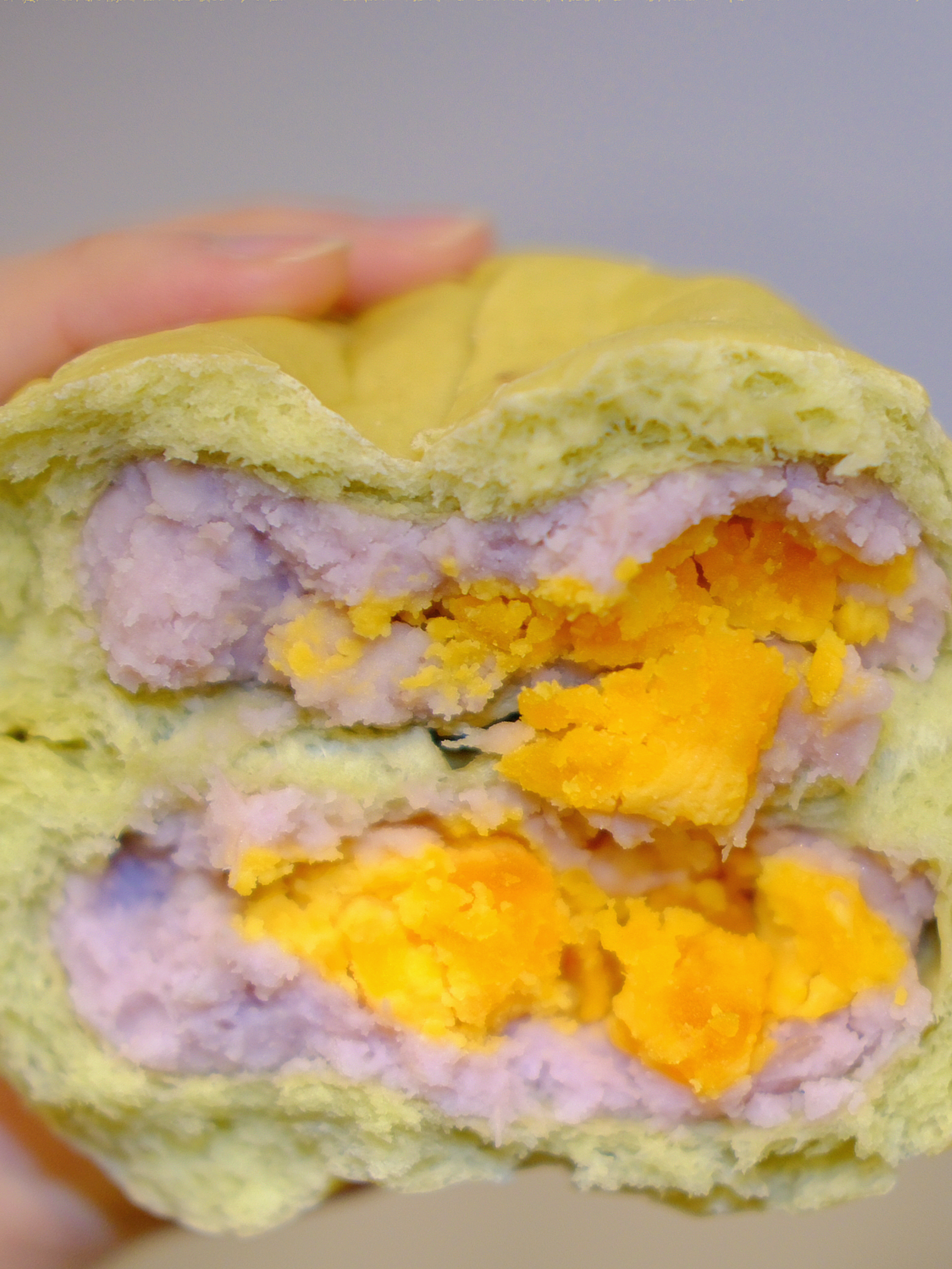 芋泥咸蛋黄欧包